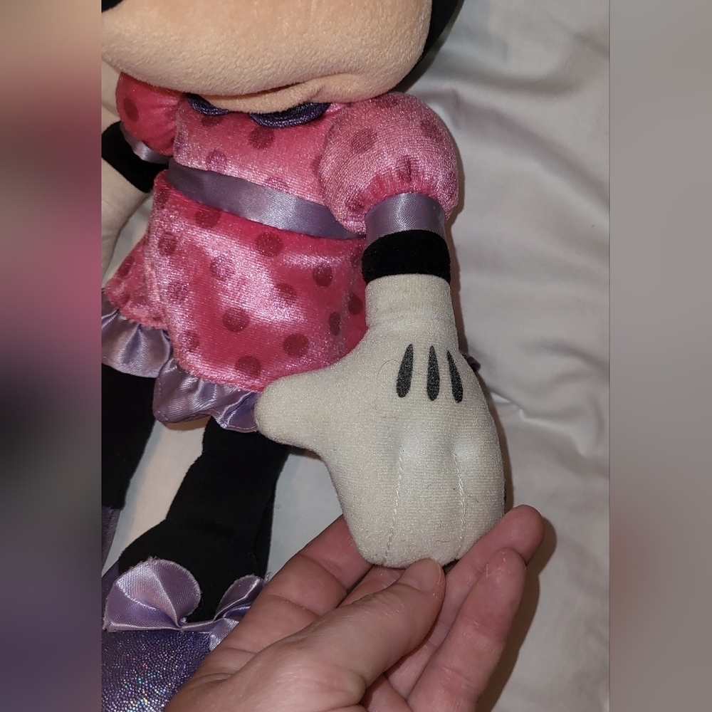 Talking Minnie Mouse doll - Picture 3 of 7